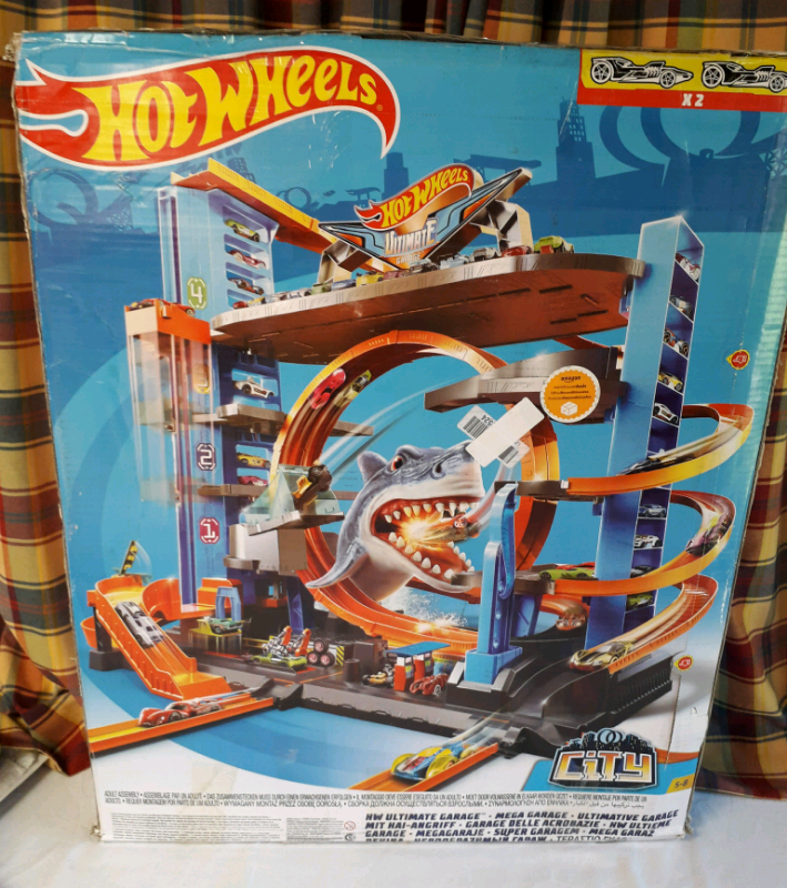 hot wheels ultimate garage ftb69